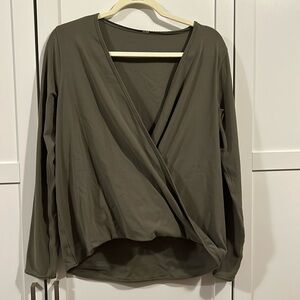 Lululemon Nulu long sleeve